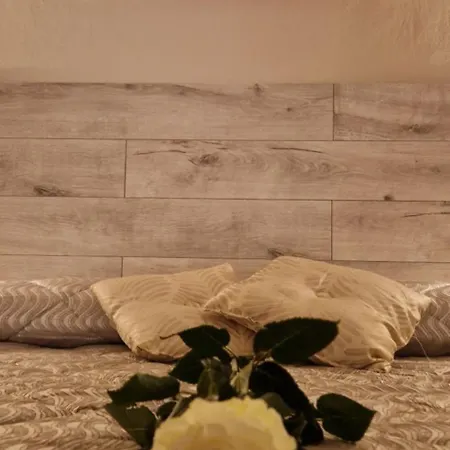 Le Stanze Di Rosa X Ap Bed & Breakfast *